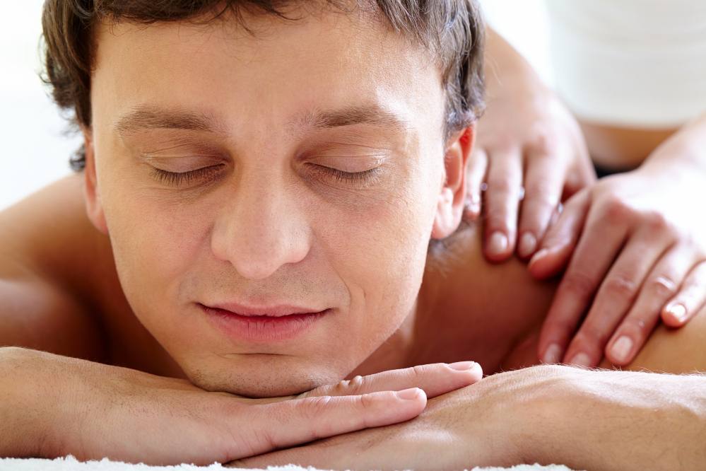 Erotic massages and conscious breathing: keys to increasing pleasure 