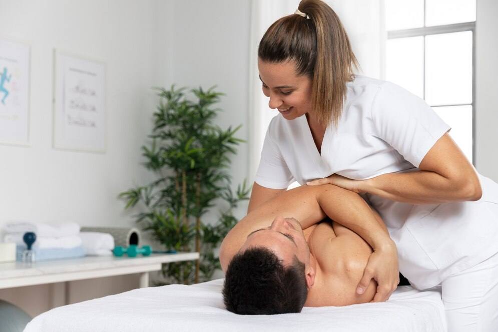 Guía rápida sobre el uso erótico de aceites calientes en masajes sensuales   